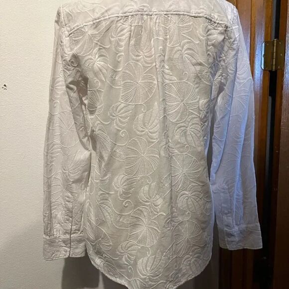 EUC Talbots Adjustable Long-sleeve Button Down Textured Shirt Size Small #111 - Picture 5 of 8